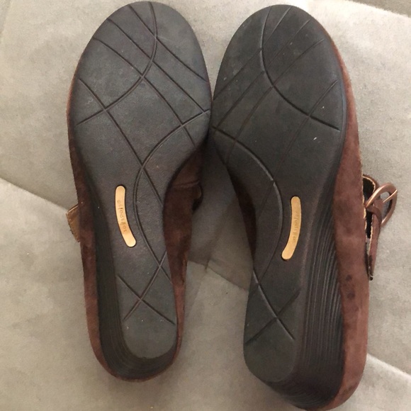 SOFTSPOTS Women's Brown Suede Mary Jane Heel 7M - Picture 5 of 6